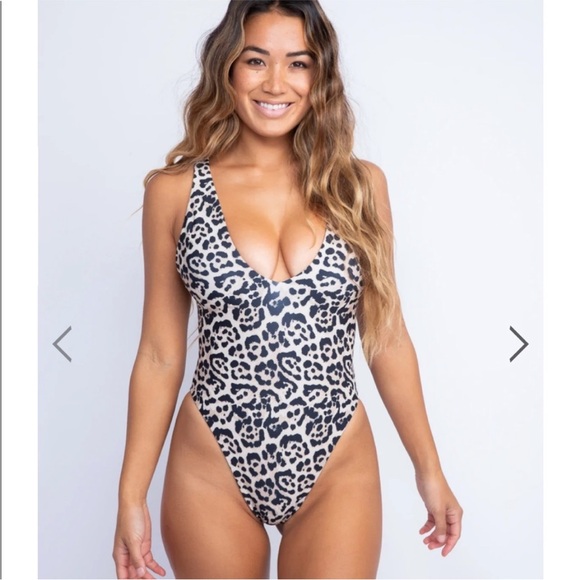 Skatie •Zoey• One Piece Leopard Swimsuit - Picture 6 of 8